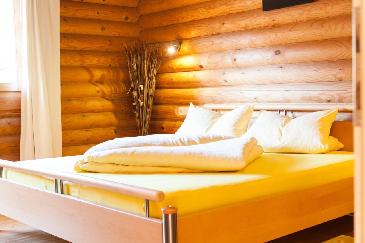 Camping Dreilaendereck Blockhuetten & Apartments รีด อิม โอเบอร์อินน์ทาล ห้อง รูปภาพ