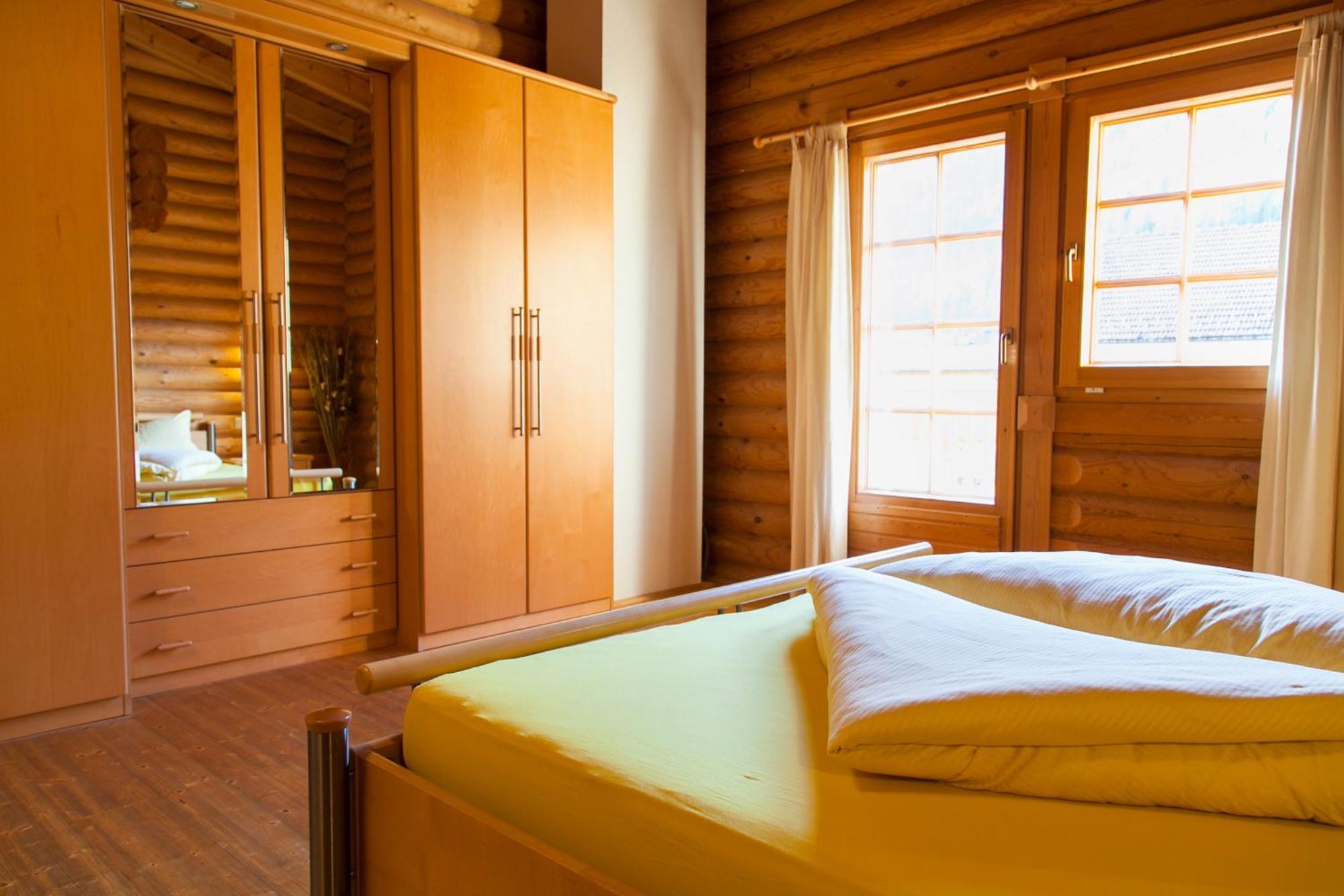 Camping Dreilaendereck Blockhuetten & Apartments รีด อิม โอเบอร์อินน์ทาล ห้อง รูปภาพ