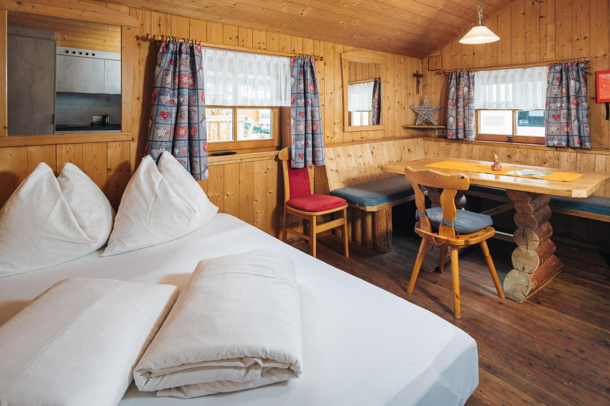 Camping Dreilaendereck Blockhuetten & Apartments รีด อิม โอเบอร์อินน์ทาล ภายนอก รูปภาพ