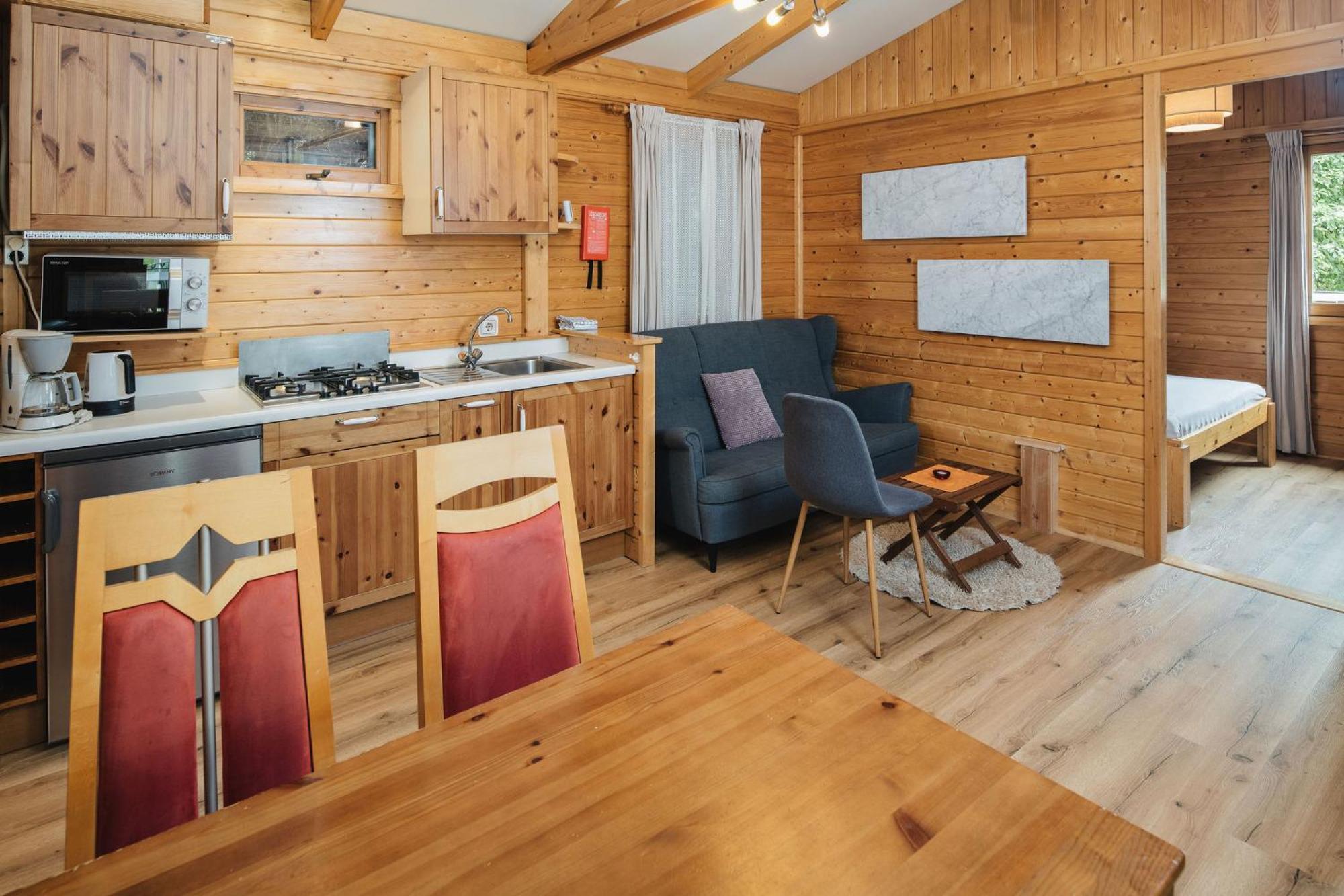 Camping Dreilaendereck Blockhuetten & Apartments รีด อิม โอเบอร์อินน์ทาล ภายนอก รูปภาพ