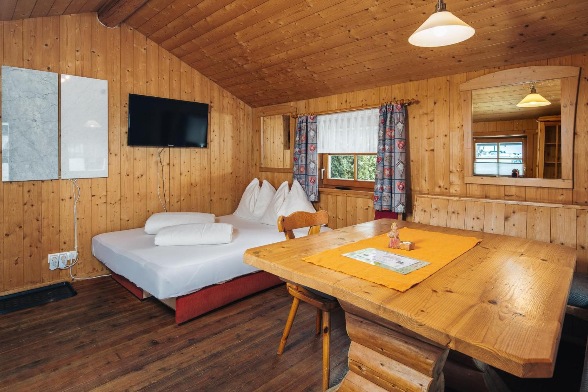 Camping Dreilaendereck Blockhuetten & Apartments รีด อิม โอเบอร์อินน์ทาล ภายนอก รูปภาพ